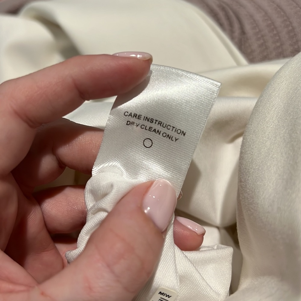 White jumpsuit - Picture 6 of 7